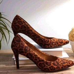127 NEW Old Navy Womens Brown Leopard Suede SZ 8 Heel Shoes Pumps Career